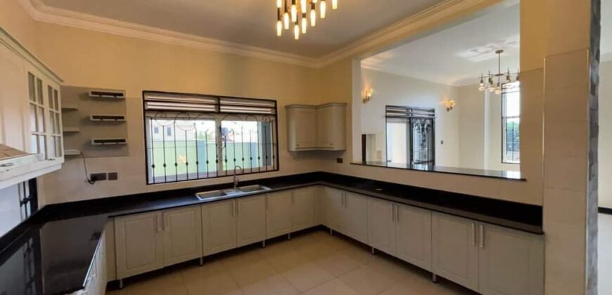 5 BEDROOM HOUSE FOR SALE AT UGANDA -ENTEBBE