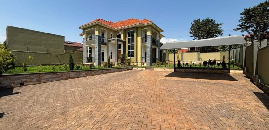 5 BEDROOM HOUSE FOR SALE AT UGANDA -ENTEBBE