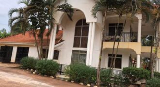 8 bedroom house for sale at UGanda -kawanda