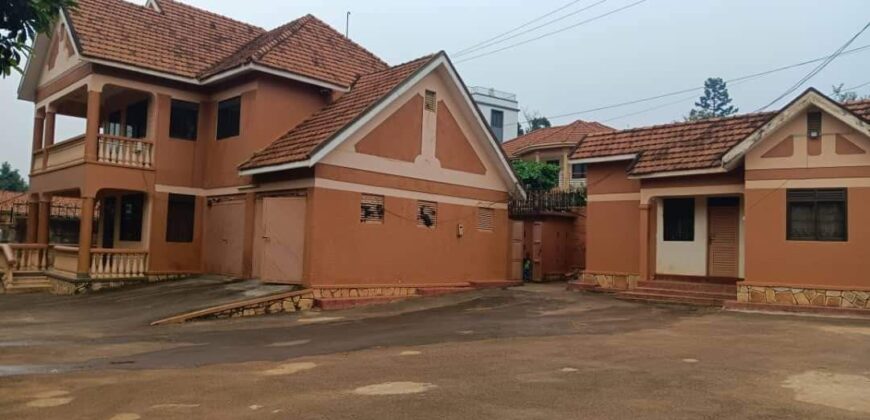 A RESIDENTIAL HOUSE FOR SALE AT UGANDA -Bunga Gaba munyonyo