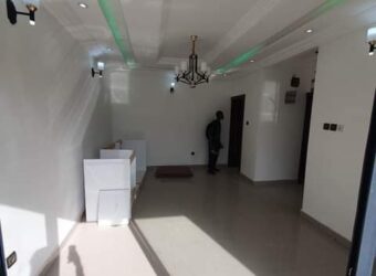 #Studio_Haut_Standing nouvellement construit à louer situé au quartier Damas Ydé 100000