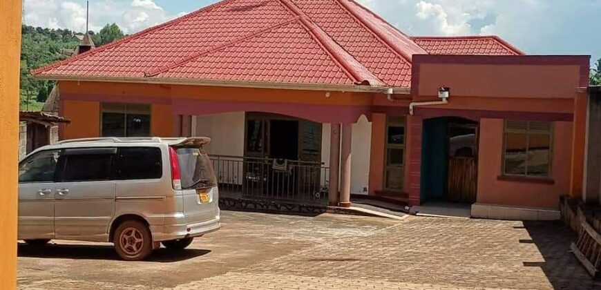 3BEDROOM HOUSE FOR SALE AT UGANDA -ANKWERO