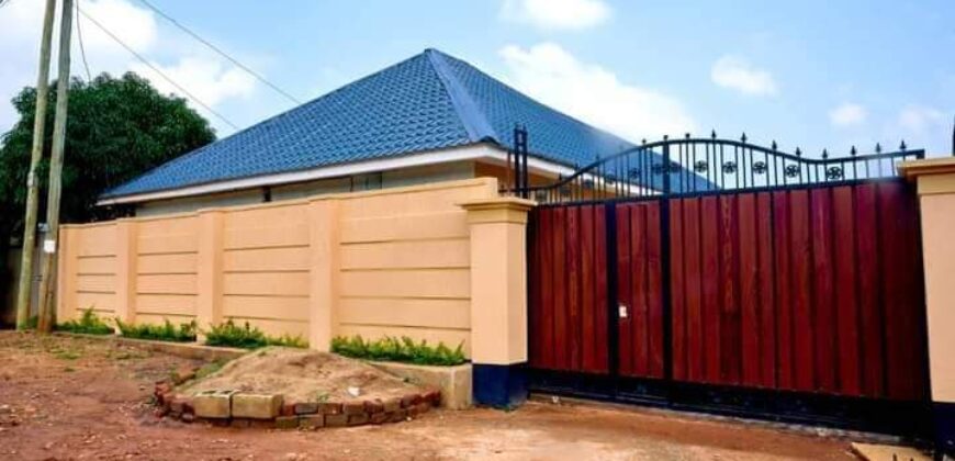  5 double rental units self contained for sale at UGanda -SEETA