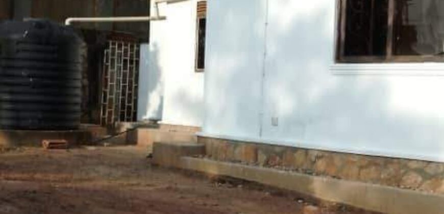 3BEDROOM HOUSE FOR SALE AT UGANDA -MASAKA