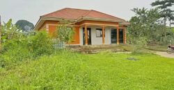 House on quick sale has 3bedroom house at UGanda -Buloba-Buyala(mityana road) 