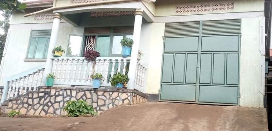 3BEDROOM HOUSE FOR SALE AT UGANDA -Nansana Katooke