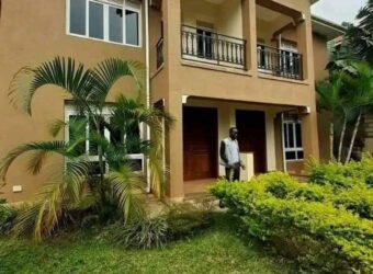 A BEAUTIFUL 4 BEDROOM HOUSE FOR SALE AT UGANDA -KAMPALA