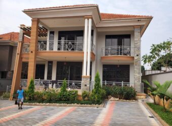 Marvelous 7 BEDROOM HOUSE FOR SALE AT UGANDA kYANDA