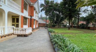 AN OUTSTANDING 6BEDROOMS HOUSE FOR RENT AT -NAGURU