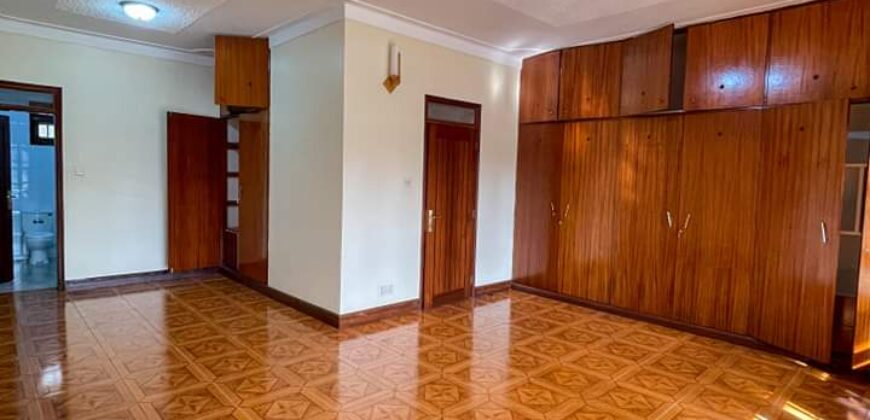 AN OUTSTANDING 6BEDROOMS HOUSE FOR RENT AT -NAGURU