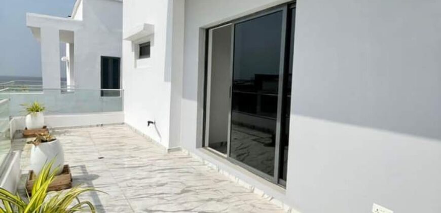 5 BEDROOM FULLY DETACHED DUPLEX