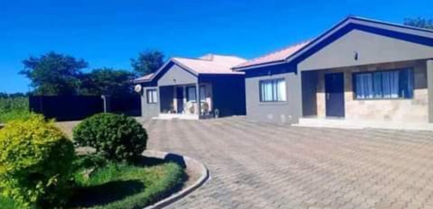 Neat and beautiful spacious 2 bedroom flat for rent in New kasama off Ring road 5500 Zambia Zambian kwacha