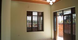 Are you looking for a spacious house for sale? Don’t miss this one in KANOMBE – KIGALI ?!