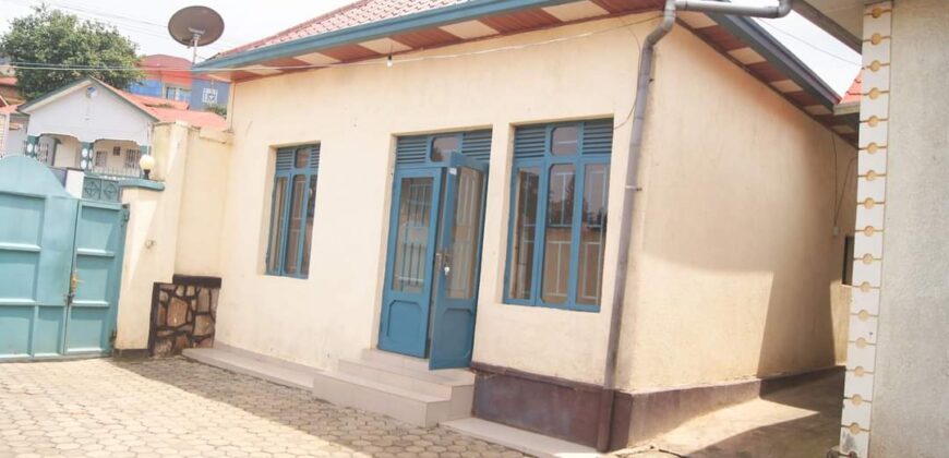 Are you looking for a nice rental house in Kimironko-KIGALI at a friendly price? Look at this one