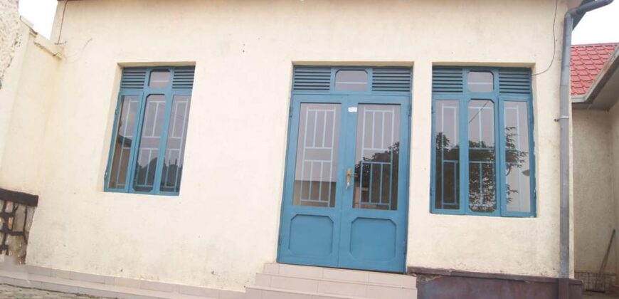 Are you looking for a nice rental house in Kimironko-KIGALI at a friendly price? Look at this one