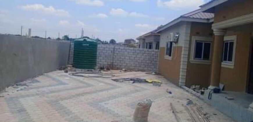 NEAT AND BEAUTIFUL SPACIOUS EXECUTIVE 4BEDROOMED NEWLY BUILT HOUSE FOR SALE 1800000 Zambian kwacha