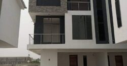 Newly built 5 bedrooms semi detached duplex in a 2 floors building in Nigeria -LEGOS