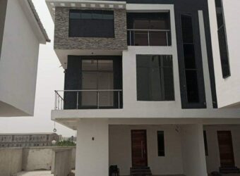 Newly built 5 bedrooms semi detached duplex in a 2 floors building in Nigeria -LEGOS