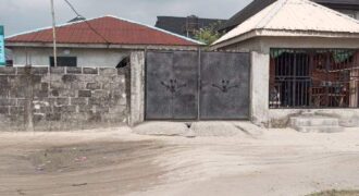 4 BEDROOM FLAT ON LAND IN NIGERIA