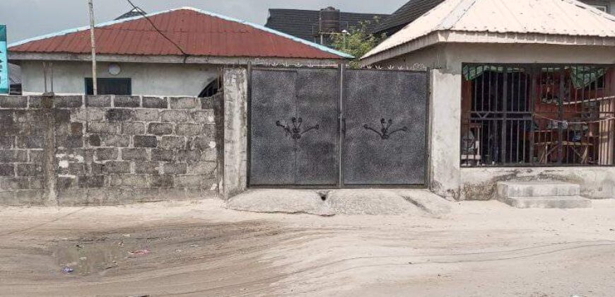 4 BEDROOM FLAT ON LAND IN NIGERIA