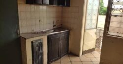 Appartement individuel 3 chambres 2 douches, a Louer 180000Fcfa/mois