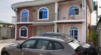 Duplex haut standing à vendre à Douala Bonamoussadi 160000000 Fcfa