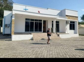 4 BEDROOMS HOUSE FOR RENT IN DAR ES SALAAM, GEZA ULOLE.