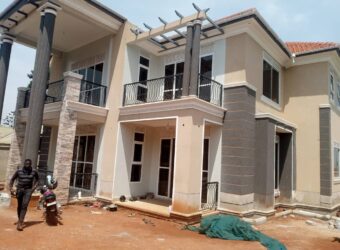 newly Flat house for sale in UGANDA BUZIGA_MUNYONYO RD