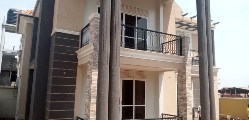 newly Flat house for sale in UGANDA BUZIGA_MUNYONYO RD