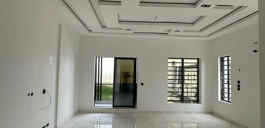 IMPECCABLY FINISHED CONTEMPORY 5 BEDROOM FULLY DETACHED HOME WITH BQ 450000000 Naira