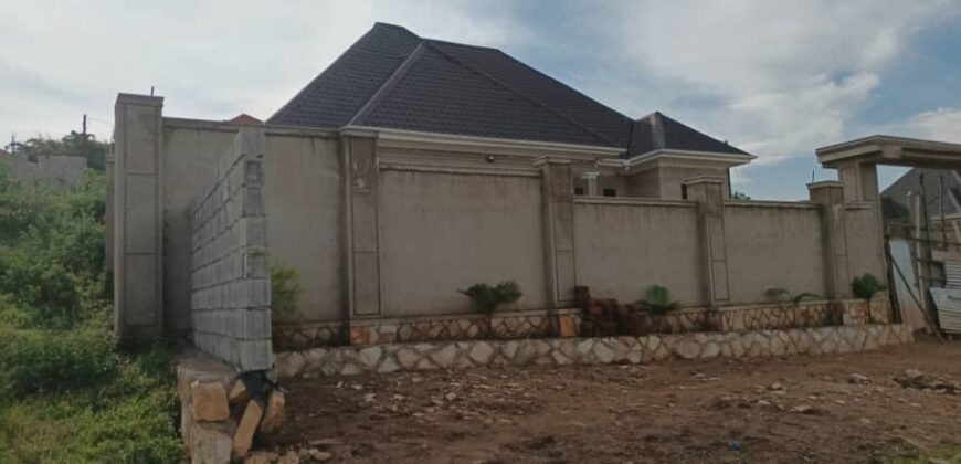 ELEGANT 4 BEDROOM HOUSE FOR SALE AT UGANDA -KABANYOLO,GAYAZA