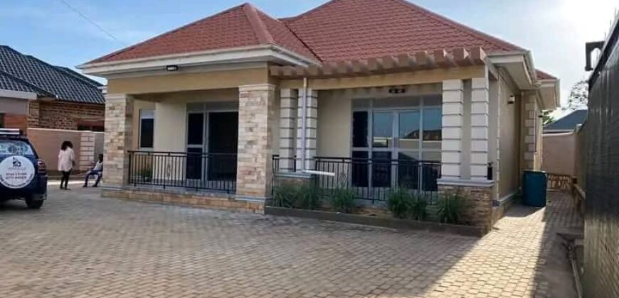 A CLASSIC OF A 4 BEDROOM HOUSE FOR SALE AT UGANDA -GAYAZA