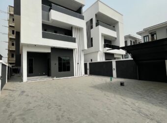 Luxury 5 BEDROOM FULLY DETACHED IN IKATE LEKKI LAGOS NIGERIA