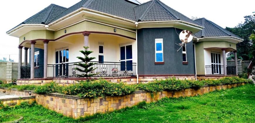 5 BEDROOM HOUSE FOR SALE AT UGANDA -Namugongo