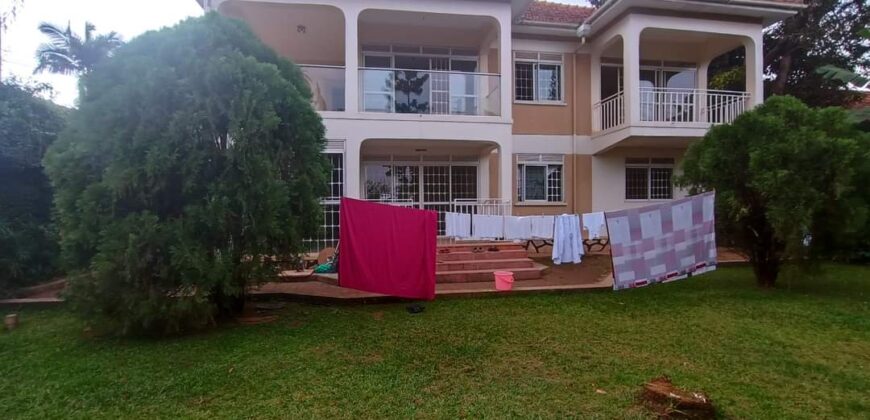 *?HOUSE ON QUICK SALE IN UGANDA Ntinde