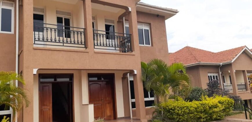 3BEDROOM HOUSE FOR SALE IN UGANDA- MUYENGA