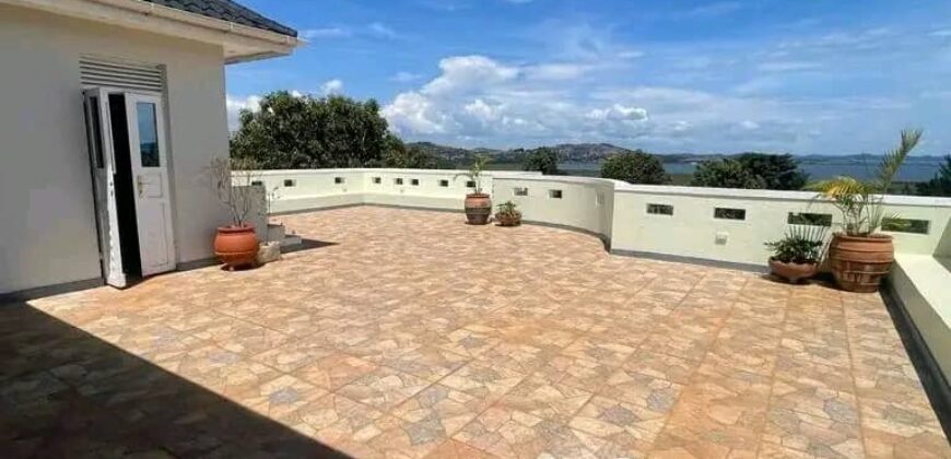 Beautiful 5 home for sale at UGanda -ENTEBBE