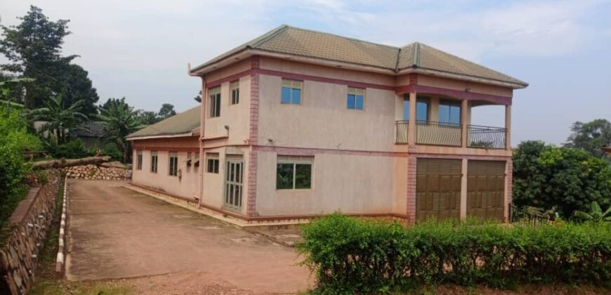 A beautiful 6 bedroom house for sale at UGanda -KIRA