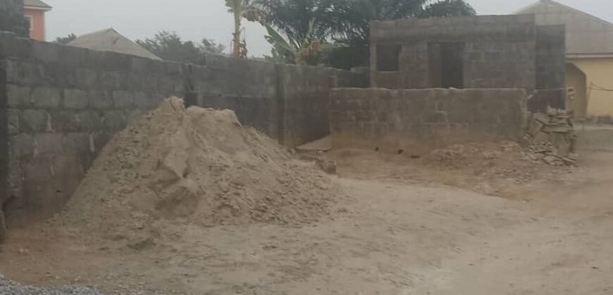 2 PLOT OF LAND + 3 BEDROOM FLAT FOR 18,000,000 NAIRA