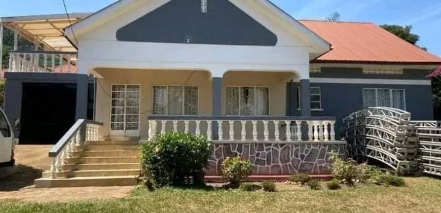 4 BEDROOM HOUSE FOR SALE AT UGANDA -Buziga