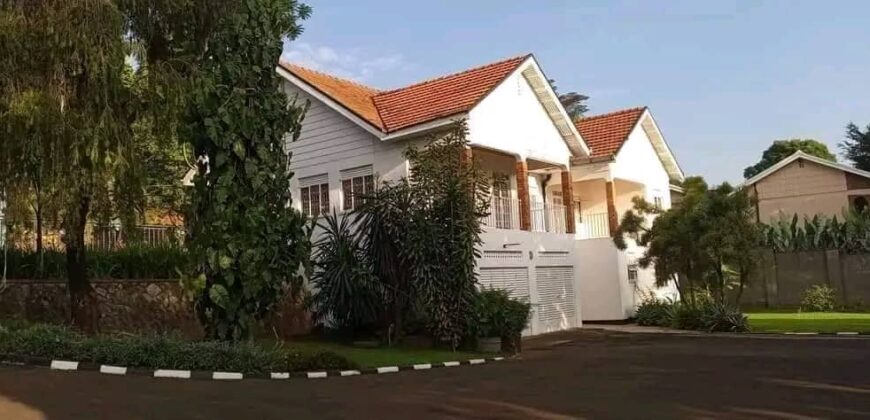 4 bedroom house for sale at UGanda – KAMPALA