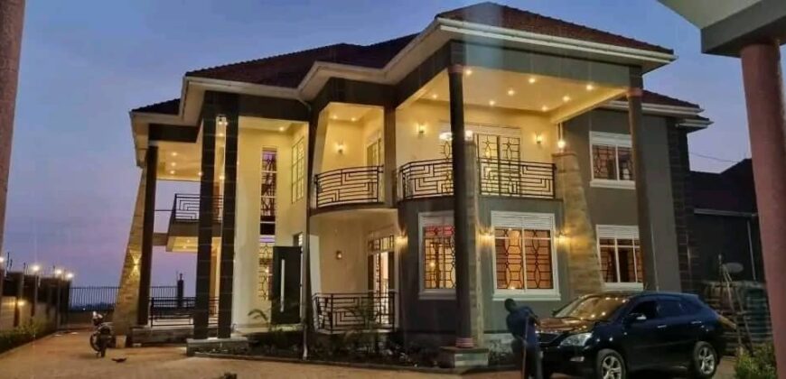 A 5BEDROOM HOUSE FOR SALE AT UGANDA -ENTEBBE