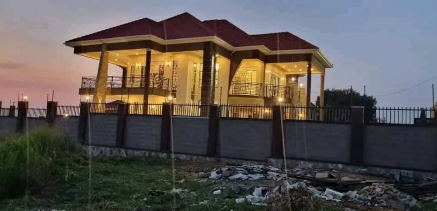 A 5BEDROOM HOUSE FOR SALE AT UGANDA -ENTEBBE