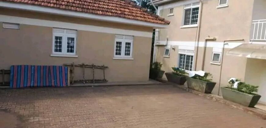 HOUSE ON QUICK SALE AT UGANDA -NTINDA