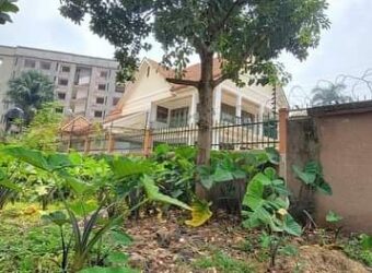 5BEDROOM HOUSE FOR SALE AT UGANDA MUYENGA HILL