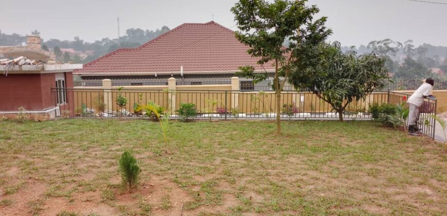 An Executive 3 Bedroom house for sale at UGanda -GAYAZA