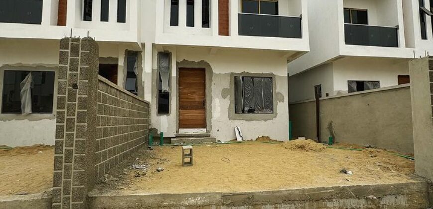 18 UNITS OF 4BEDROOM SEMI DETACHED DUPLEX WITH BQ FOR 110,000,000 NAIRA