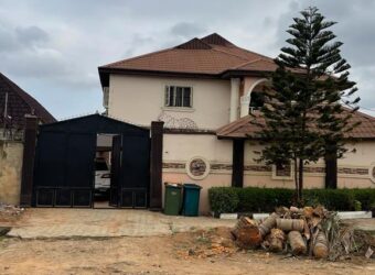 4 BEDROOM DUPLEX WITH 2 UNIT OF 3 BEDROOM