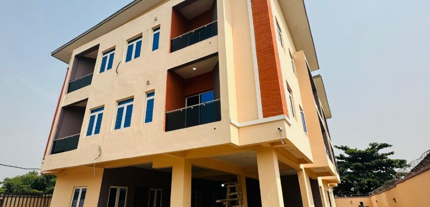 3 BEDROOM APARTMENT WITH BQ FOR 80,000,000 NAIRA