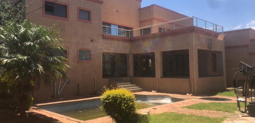 7 BEDROOM HOUSE FOR SALE AT ZIMBABWE